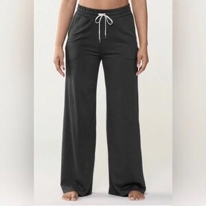 VUORI HALO ESSENTIAL WIDE LEG - CHARCOAL HEATHER